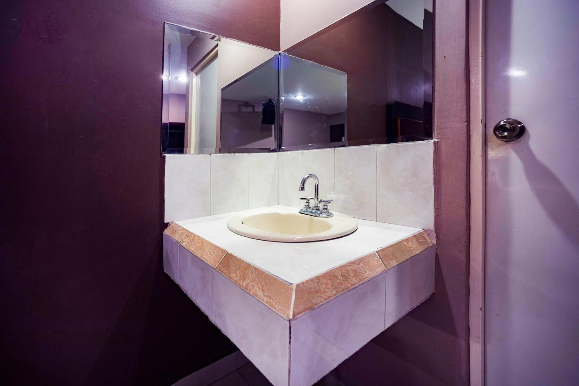 Capital O Hotel Diro, 몬테레이 외부 사진