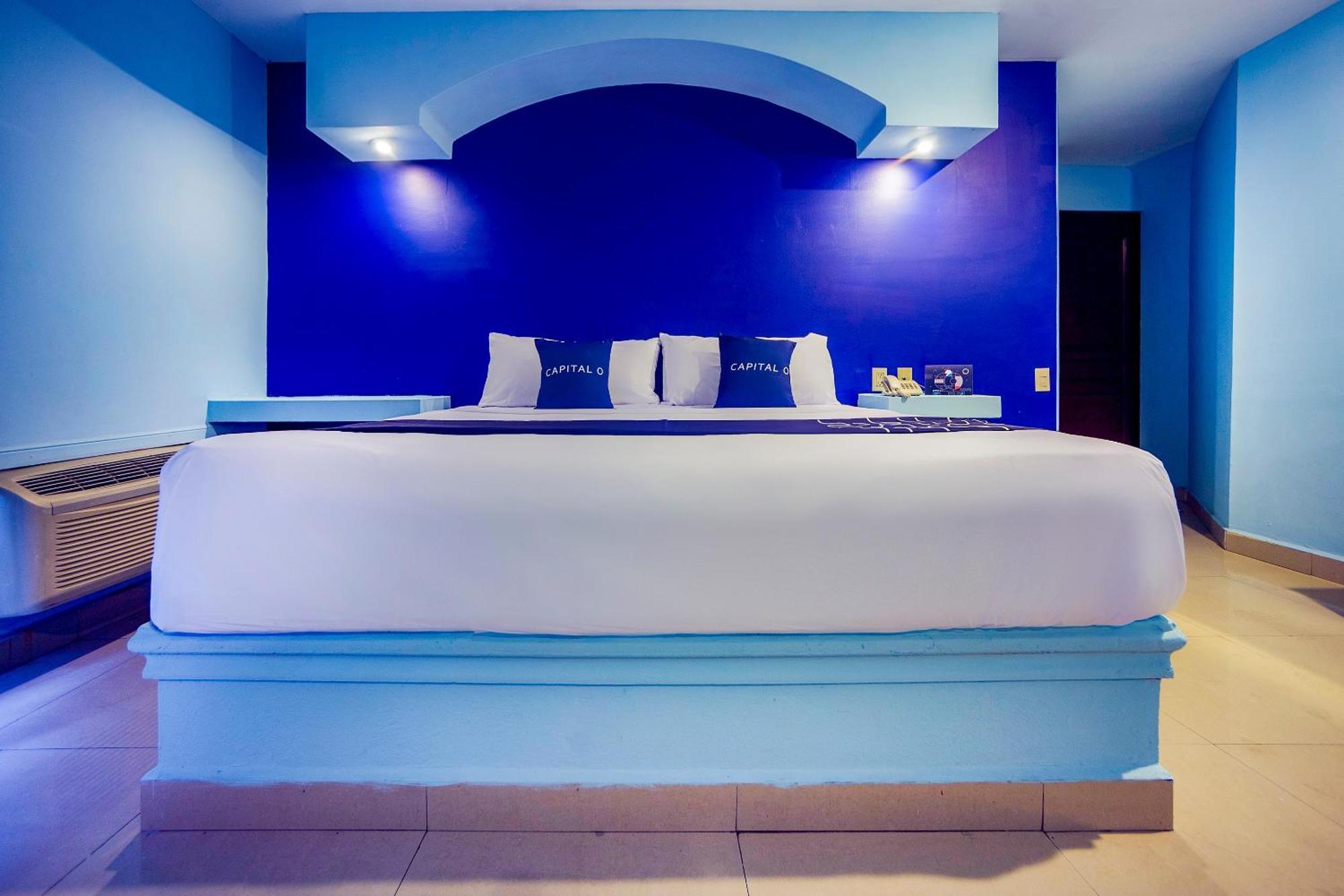 Capital O Hotel Diro, 몬테레이 외부 사진