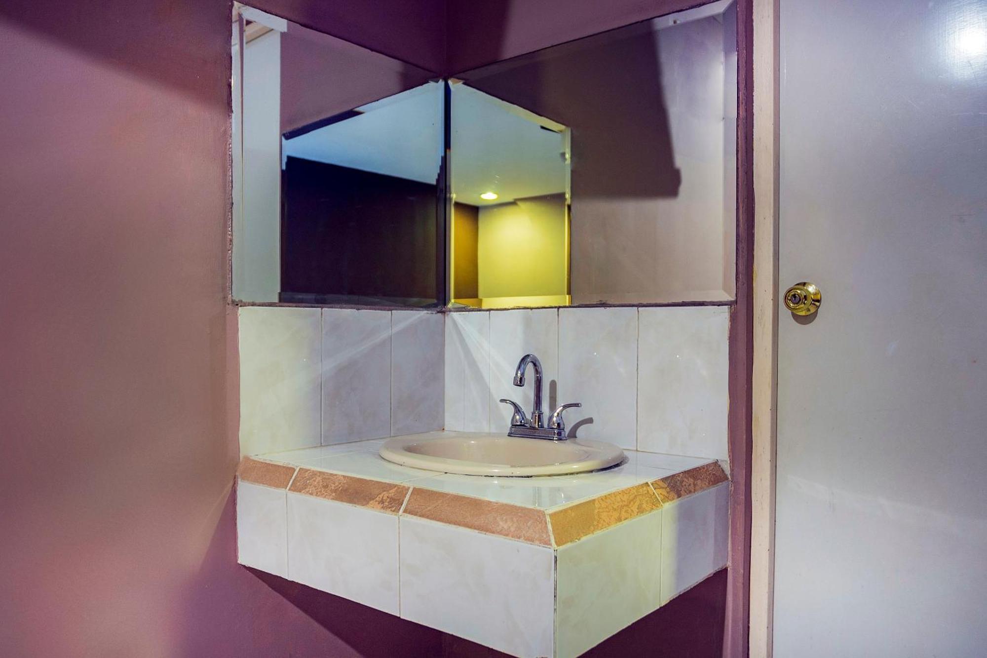 Capital O Hotel Diro, 몬테레이 외부 사진